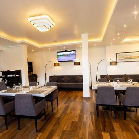 Hotel Grand Turf Nuwara Eliya Buitenkant foto
