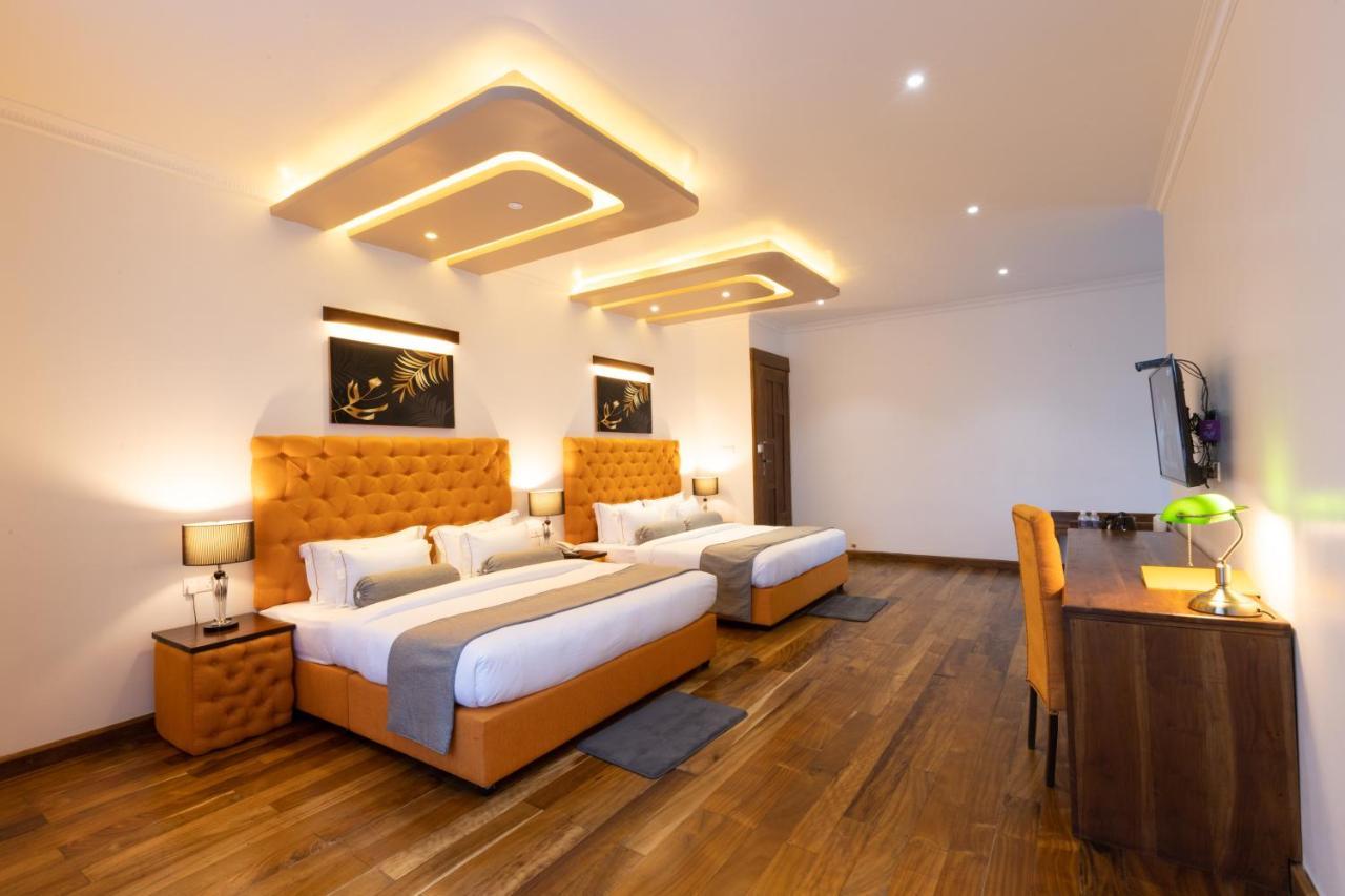 Hotel Grand Turf Nuwara Eliya Buitenkant foto