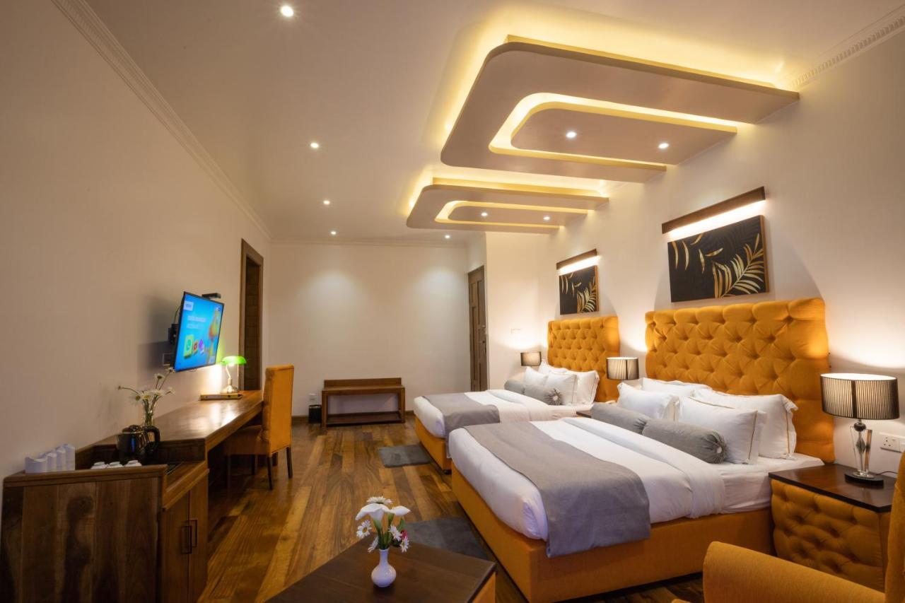 Hotel Grand Turf Nuwara Eliya Buitenkant foto