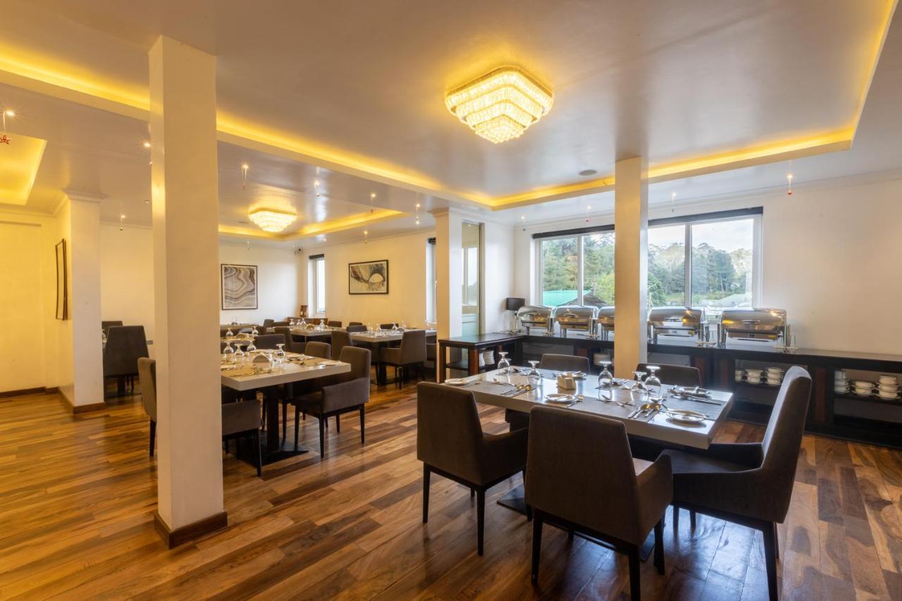 Hotel Grand Turf Nuwara Eliya Buitenkant foto
