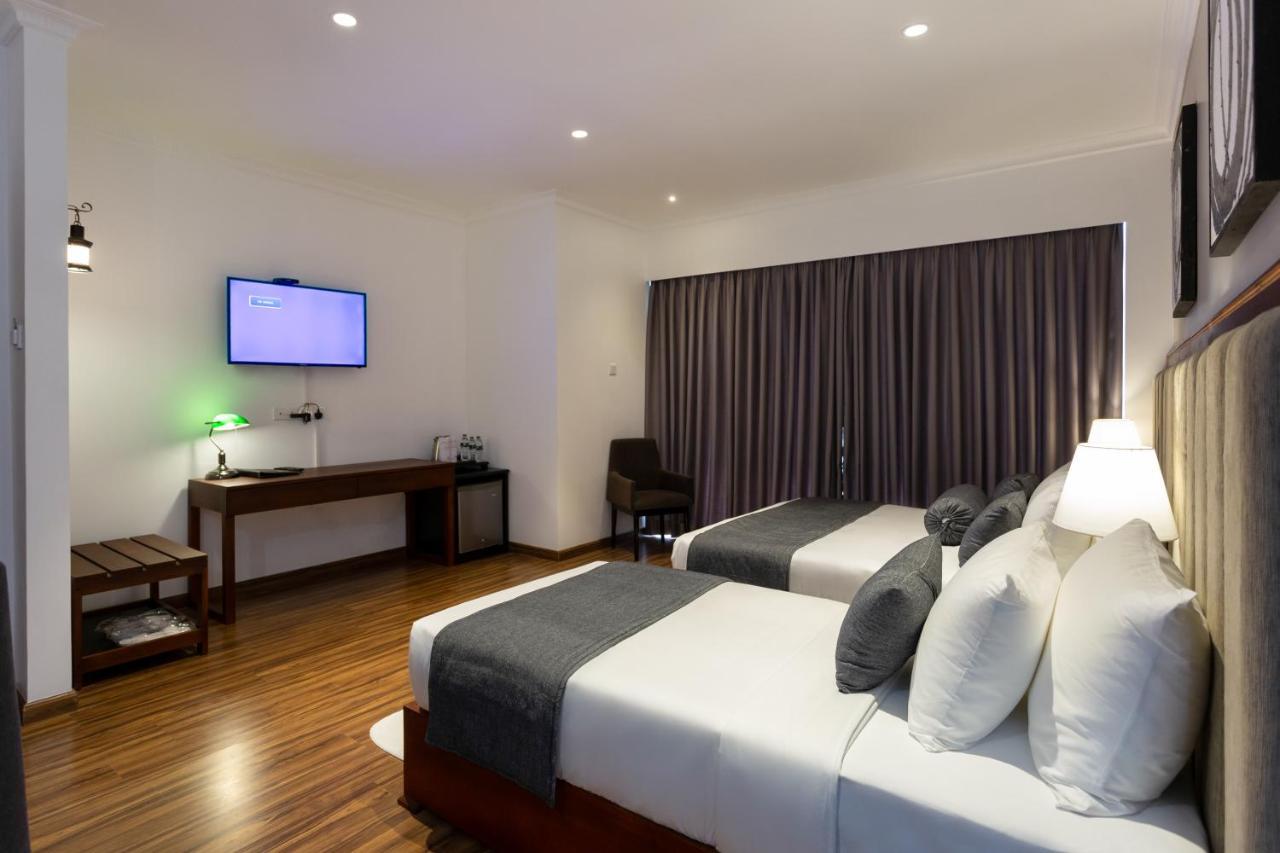 Hotel Grand Turf Nuwara Eliya Buitenkant foto