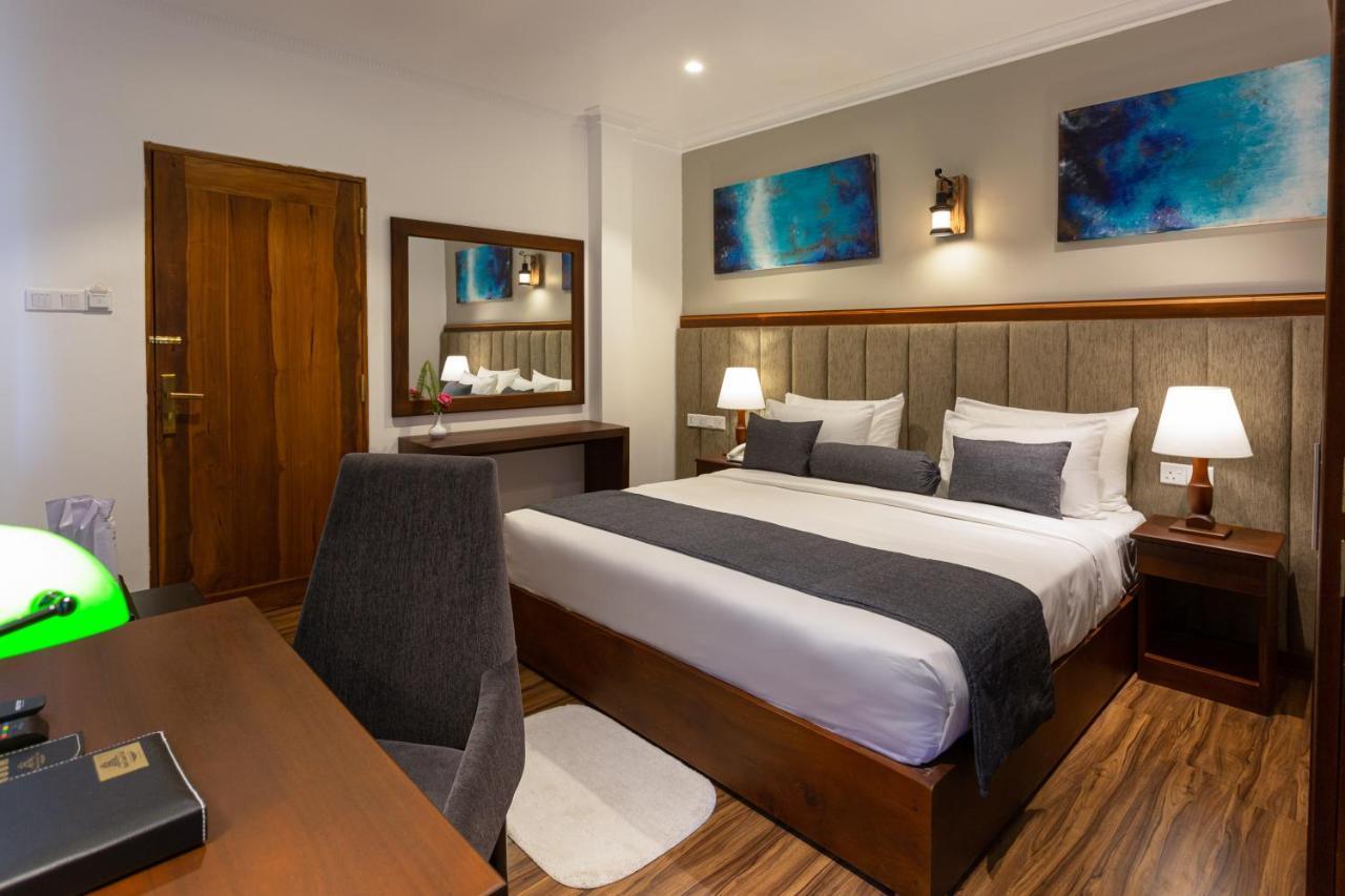 Hotel Grand Turf Nuwara Eliya Buitenkant foto