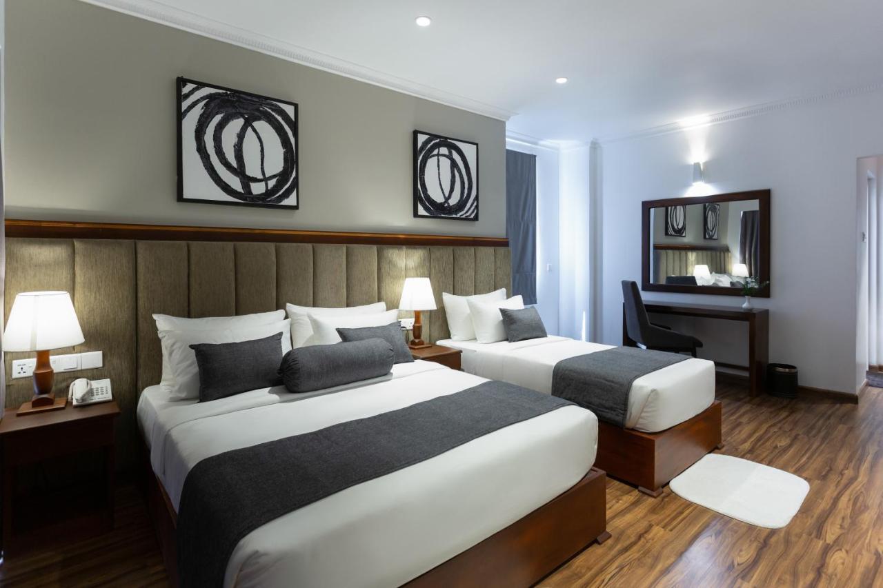 Hotel Grand Turf Nuwara Eliya Buitenkant foto